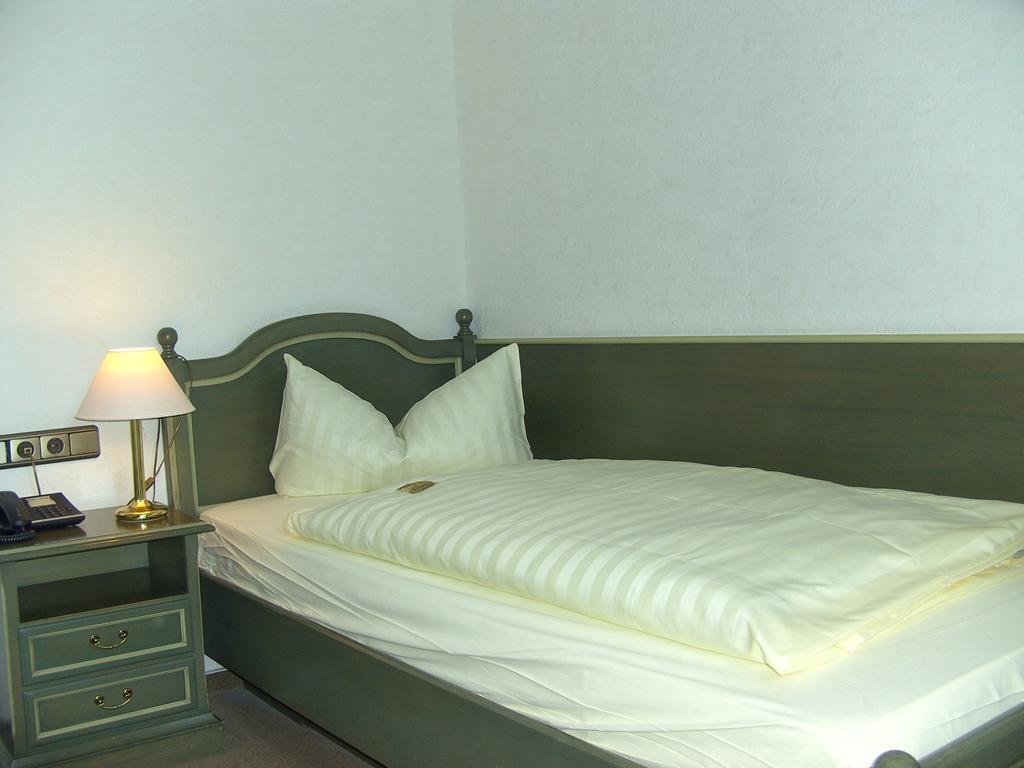 Schlosshotel Wilhelmsthal Calden Bilik gambar