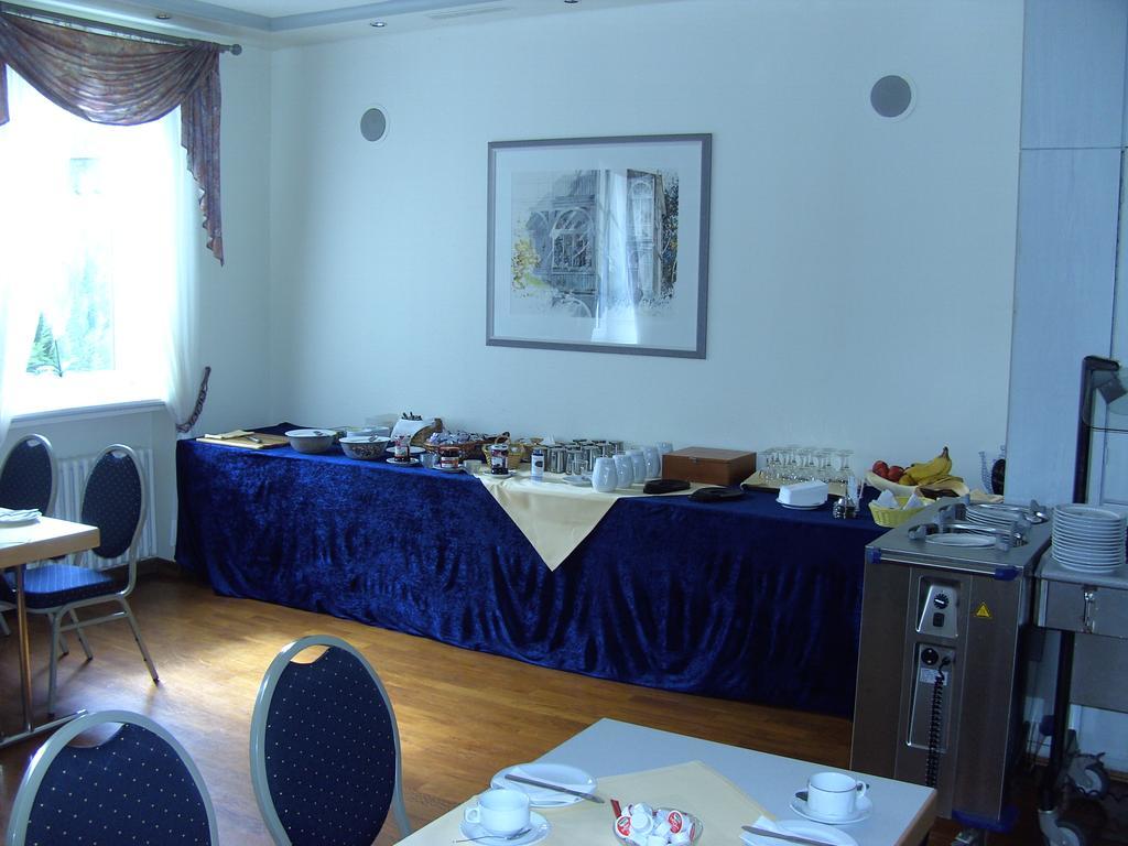 Schlosshotel Wilhelmsthal Calden Bilik gambar